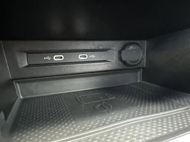 Certified 2022 Volkswagen Tiguan SE image 30