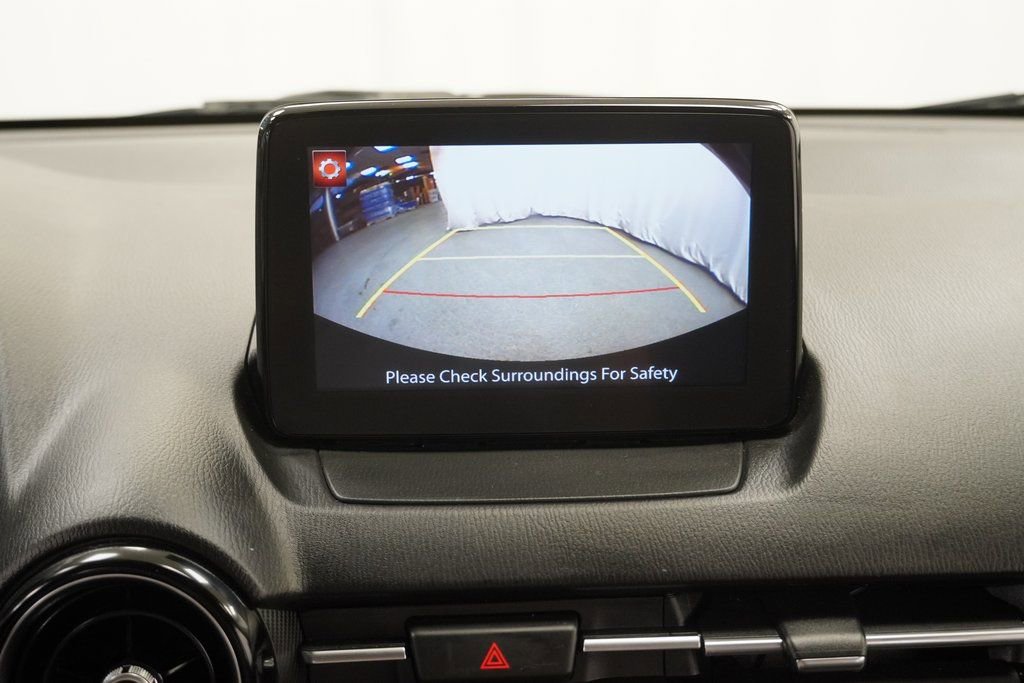 Used 2020 Toyota Yaris XLE image 28