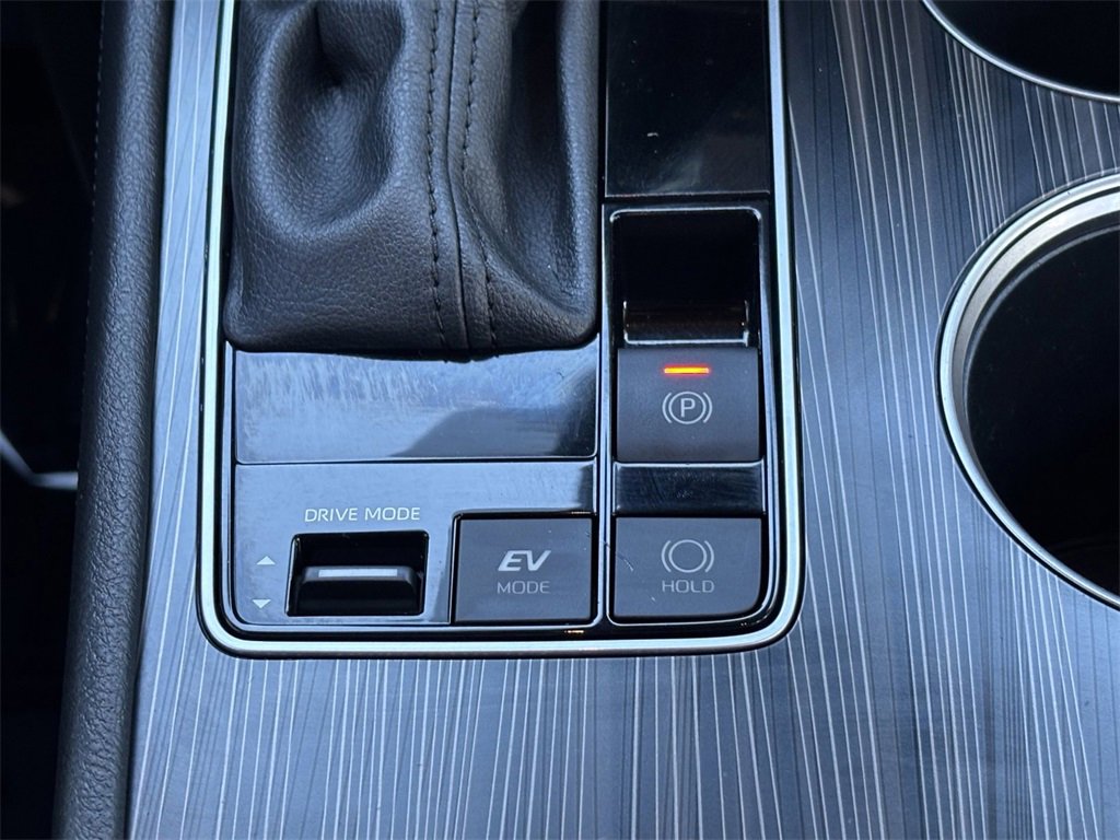 Certified 2023 Toyota Sienna Platinum image 29