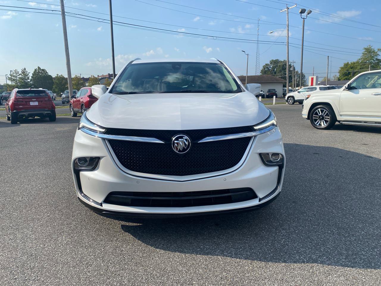 Used 2024 Buick Enclave Essence w/ Sport Touring Edition FWD image 2