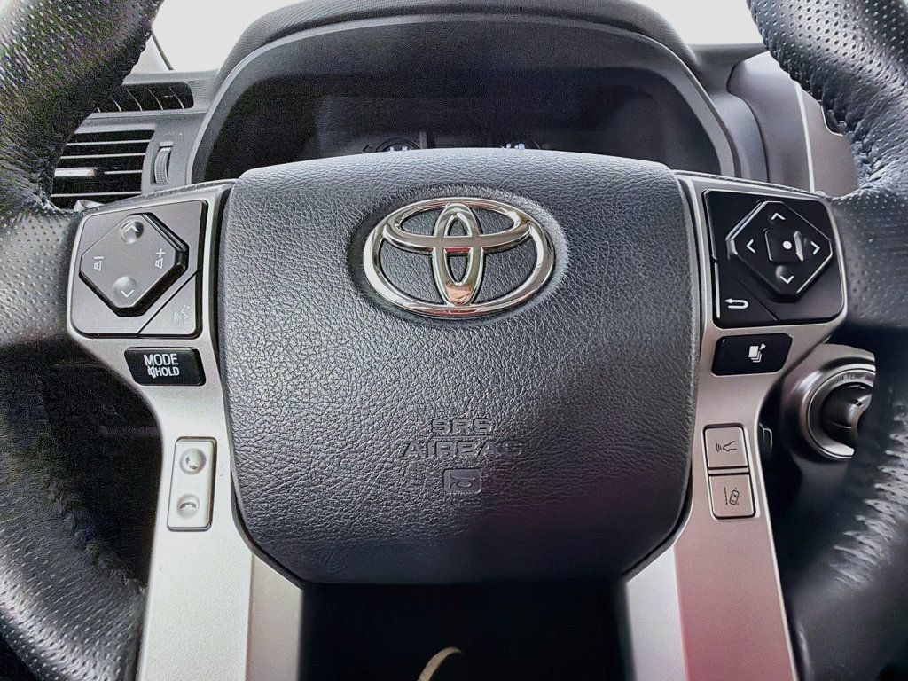 Used 2023 Toyota 4Runner Limited AWD/4WD image 11