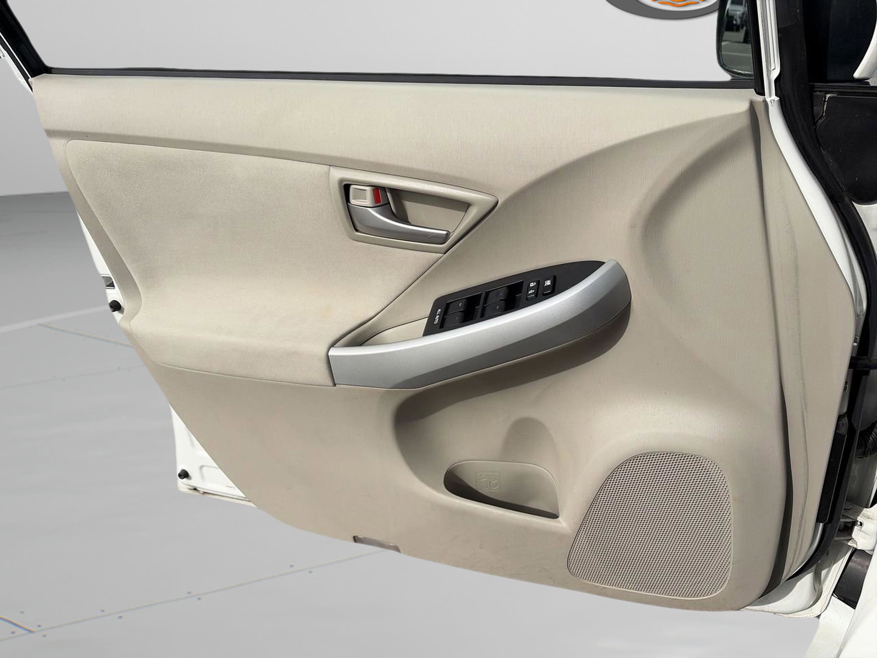 Used 2012 Toyota Prius Two image 16