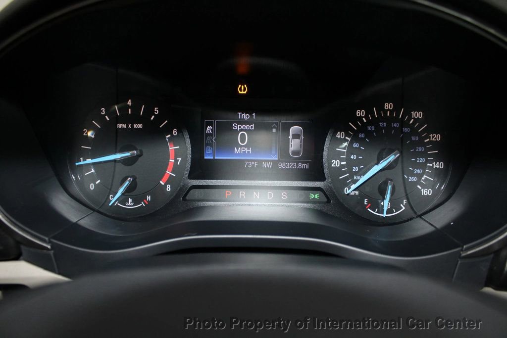 Used 2017 Ford Fusion SE image 18