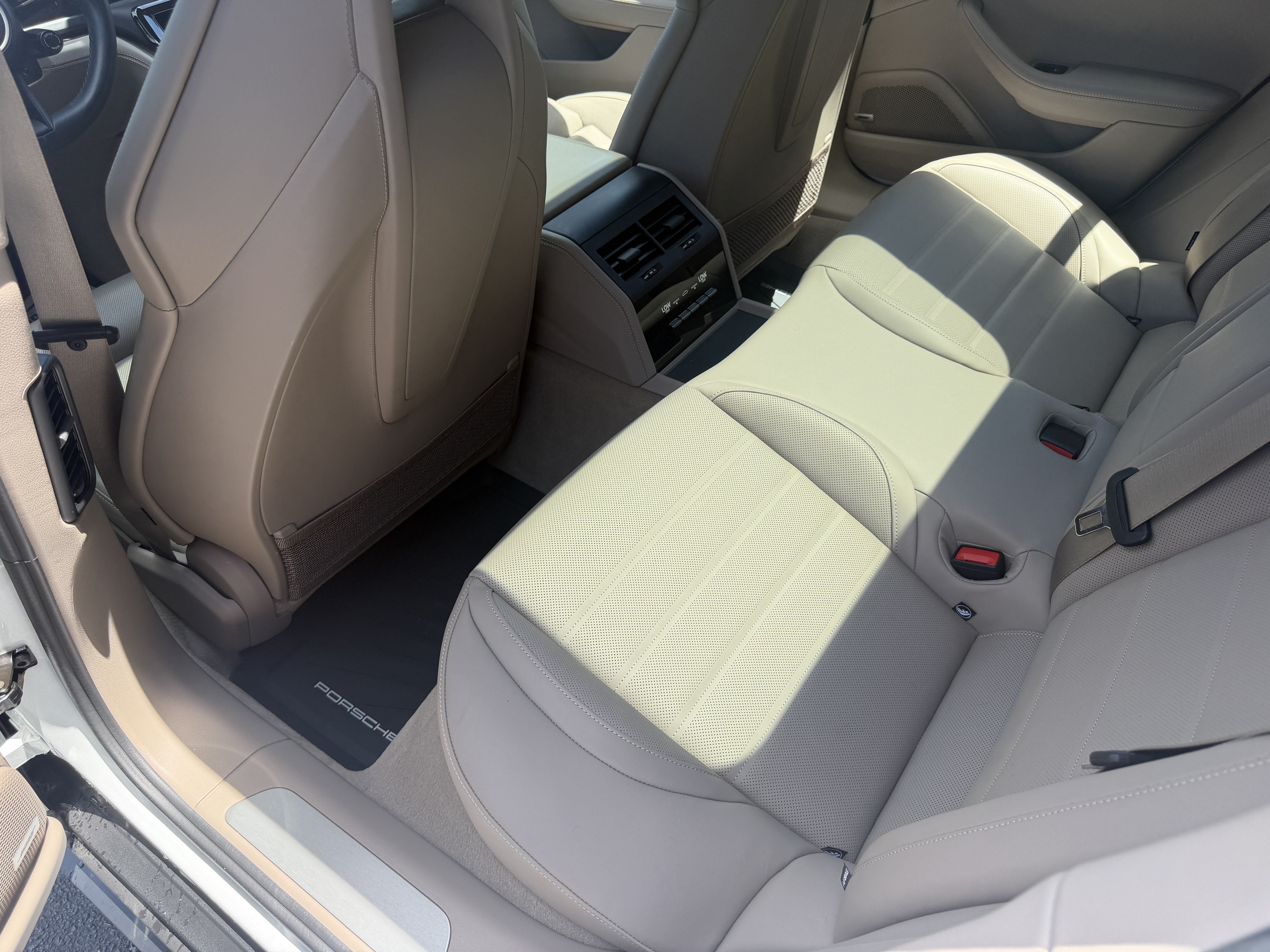 Certified 2024 Porsche Panamera 4 AWD/4WD image 16