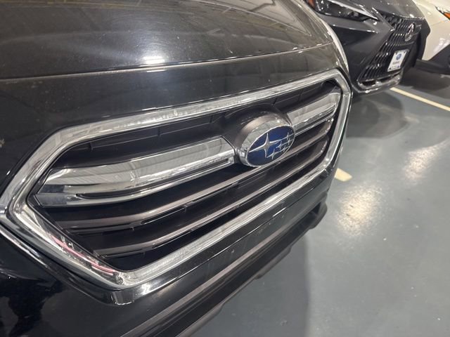 Used 2018 Subaru Outback 2.5i Limited AWD/4WD image 3
