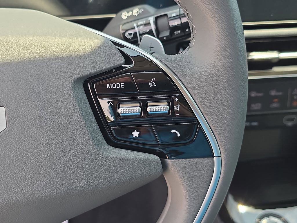 New 2026 Kia Niro EX FWD image 33