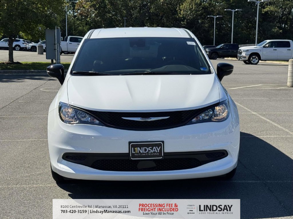 New 2027 Chrysler Pacifica LX FWD image 3
