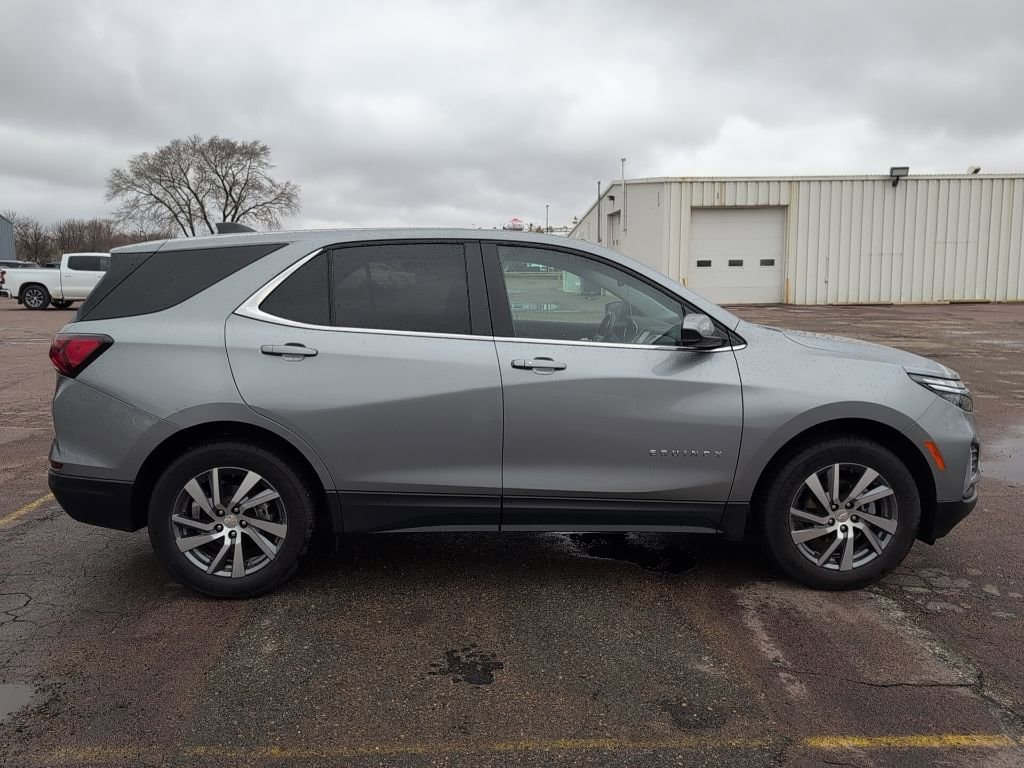 Used 2023 Chevrolet Equinox LT image 6