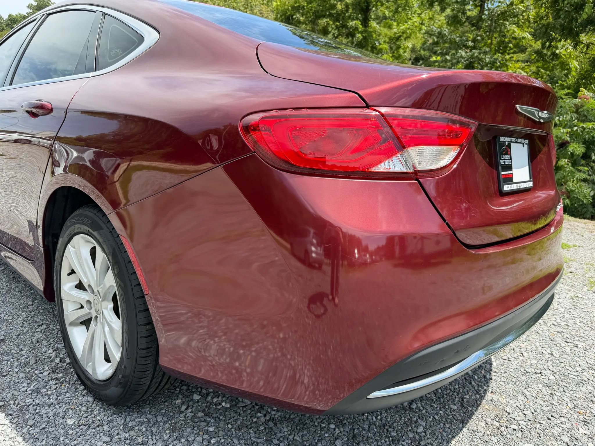 Used 2015 Chrysler 200 Limited FWD image 10