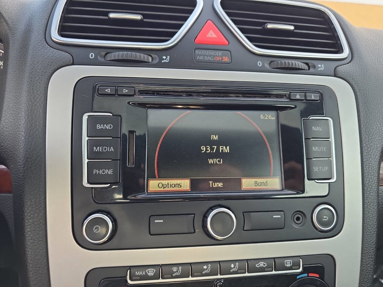 Used 2012 Volkswagen Eos Lux image 34