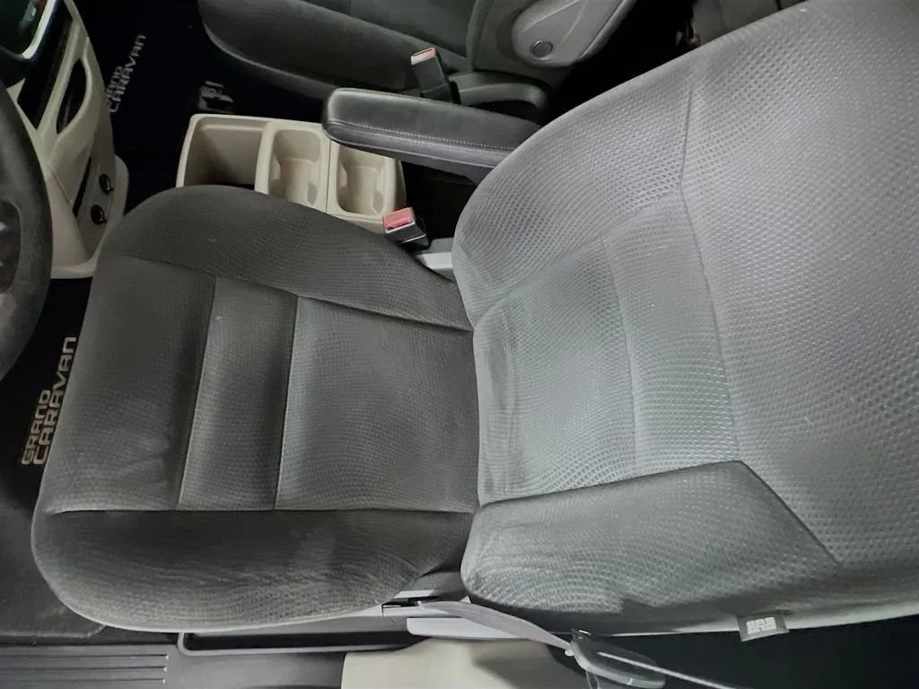 Used 2016 Dodge Grand Caravan SE w/ Quick Order Package 29E SE FWD image 18