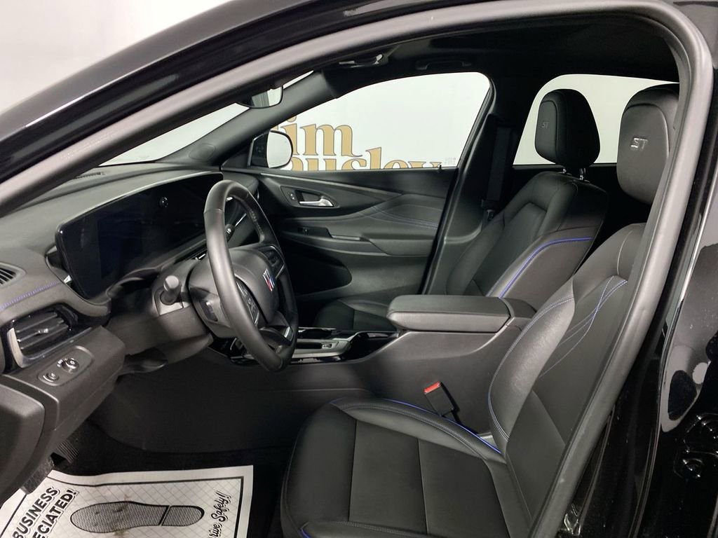 Certified 2024 Buick Envista Sport Touring w/ Convenience I Package image 11