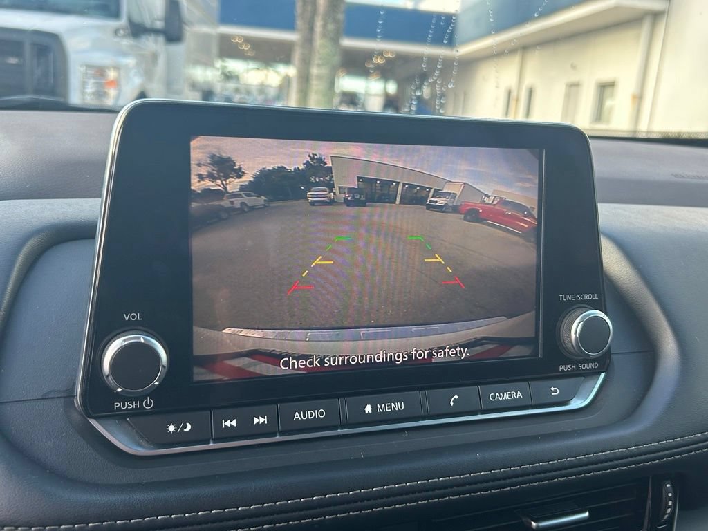 Used 2022 Nissan Rogue SV w/ SV Premium Package FWD image 14