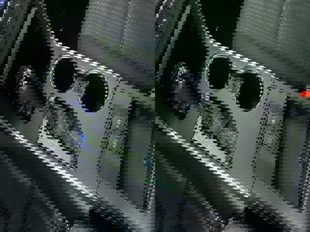 Used 2015 Toyota Camry LE image 15