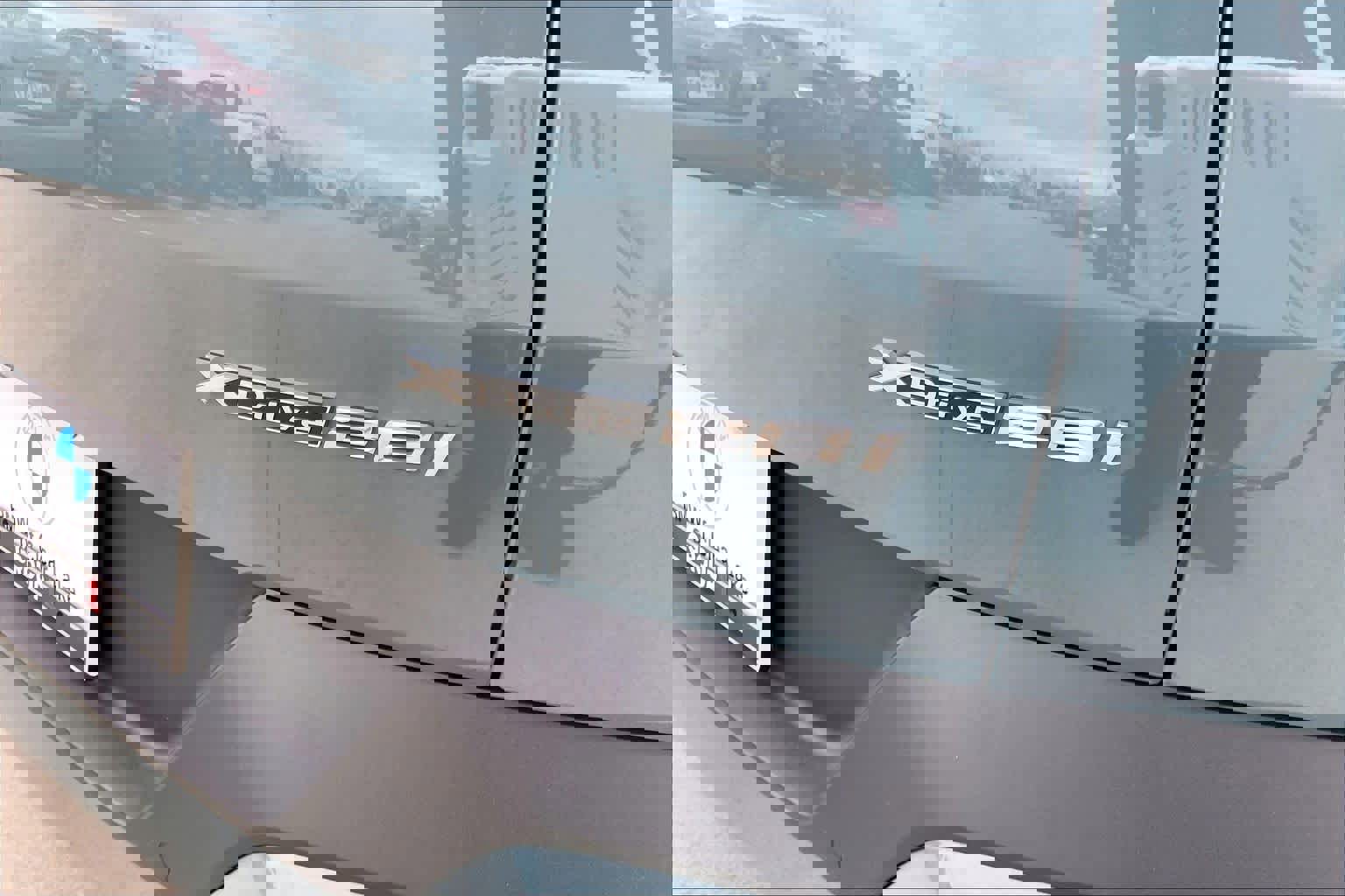 Certified 2025 BMW X2 xDrive28i image 9