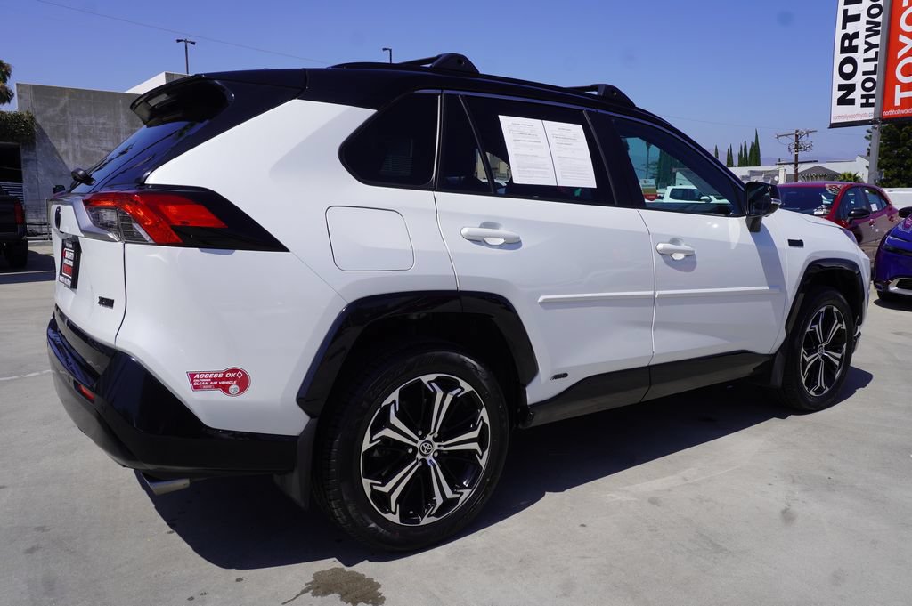 Certified 2024 Toyota RAV4 XSE w/ Premium Package AWD/4WD image 7