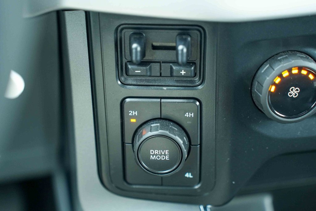 Used 2022 Ford F150 XLT w/ XTR Package image 32