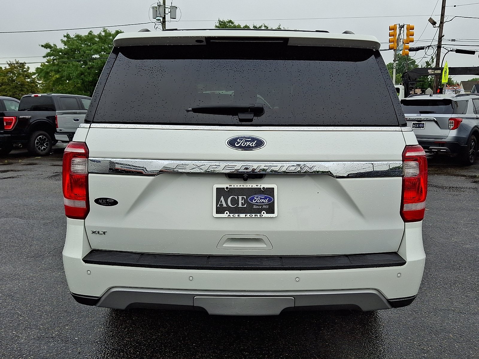 Certified 2020 Ford Expedition XLT w/ Equipment Group 202A AWD/4WD image 5