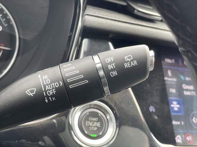 Used 2023 Cadillac XT6 Premium Luxury image 23