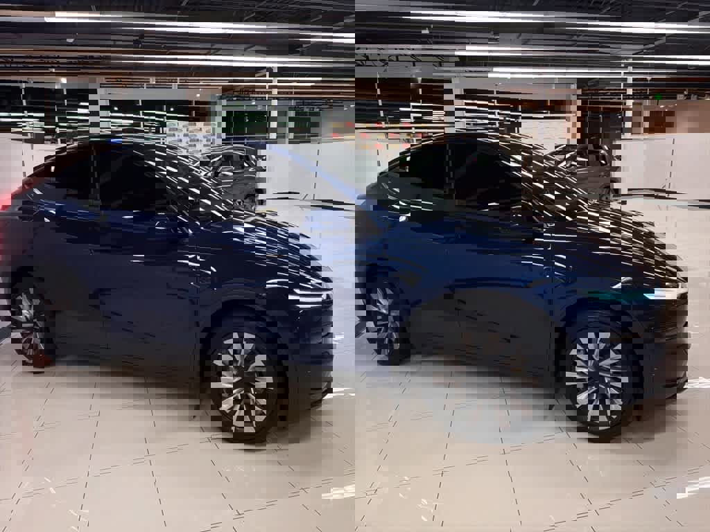 Used 2026 Tesla Model Y AWD image 14