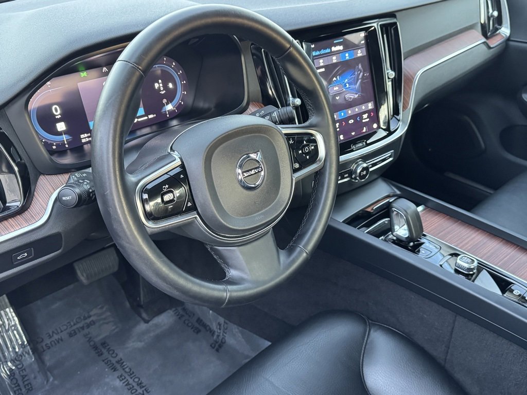 Used 2024 Volvo S60 B5 Plus image 18