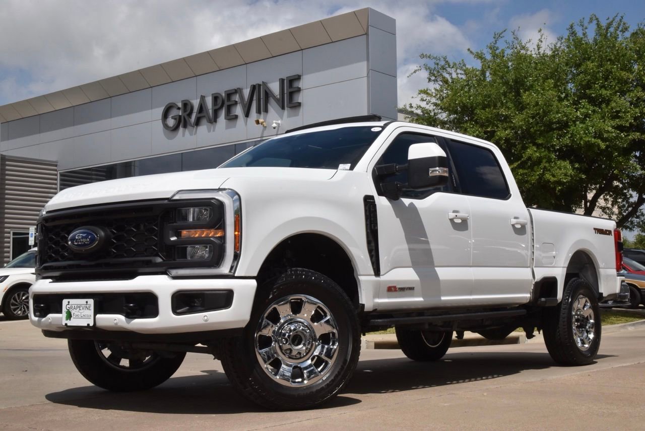 Used 2023 Ford F250 Lariat w/ Lariat Ultimate Package AWD/4WD image 2