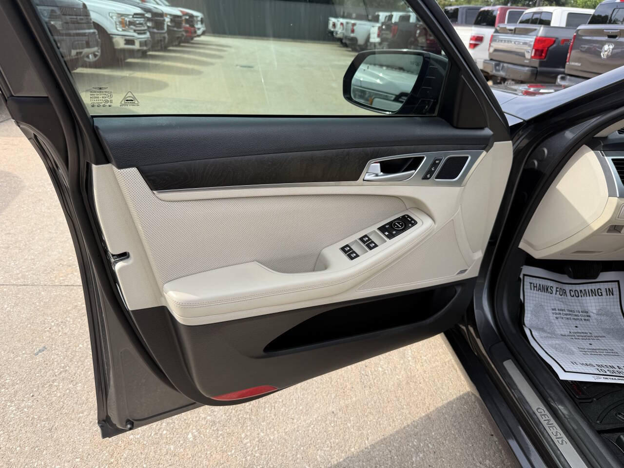 Used 2017 Genesis G80 5.0 Ultimate RWD image 8