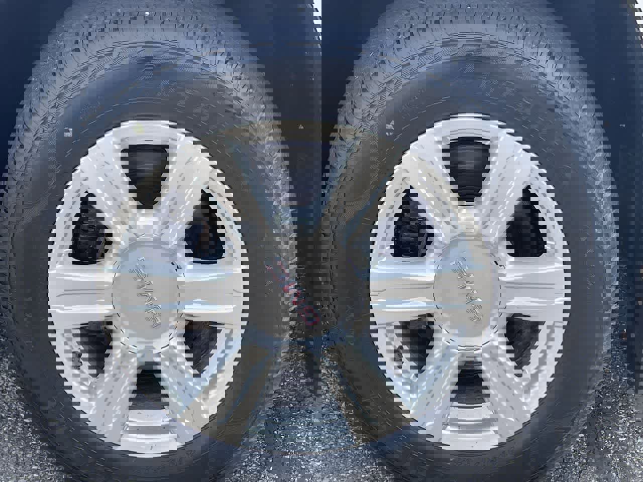 Used 2015 GMC Terrain SLE FWD image 32