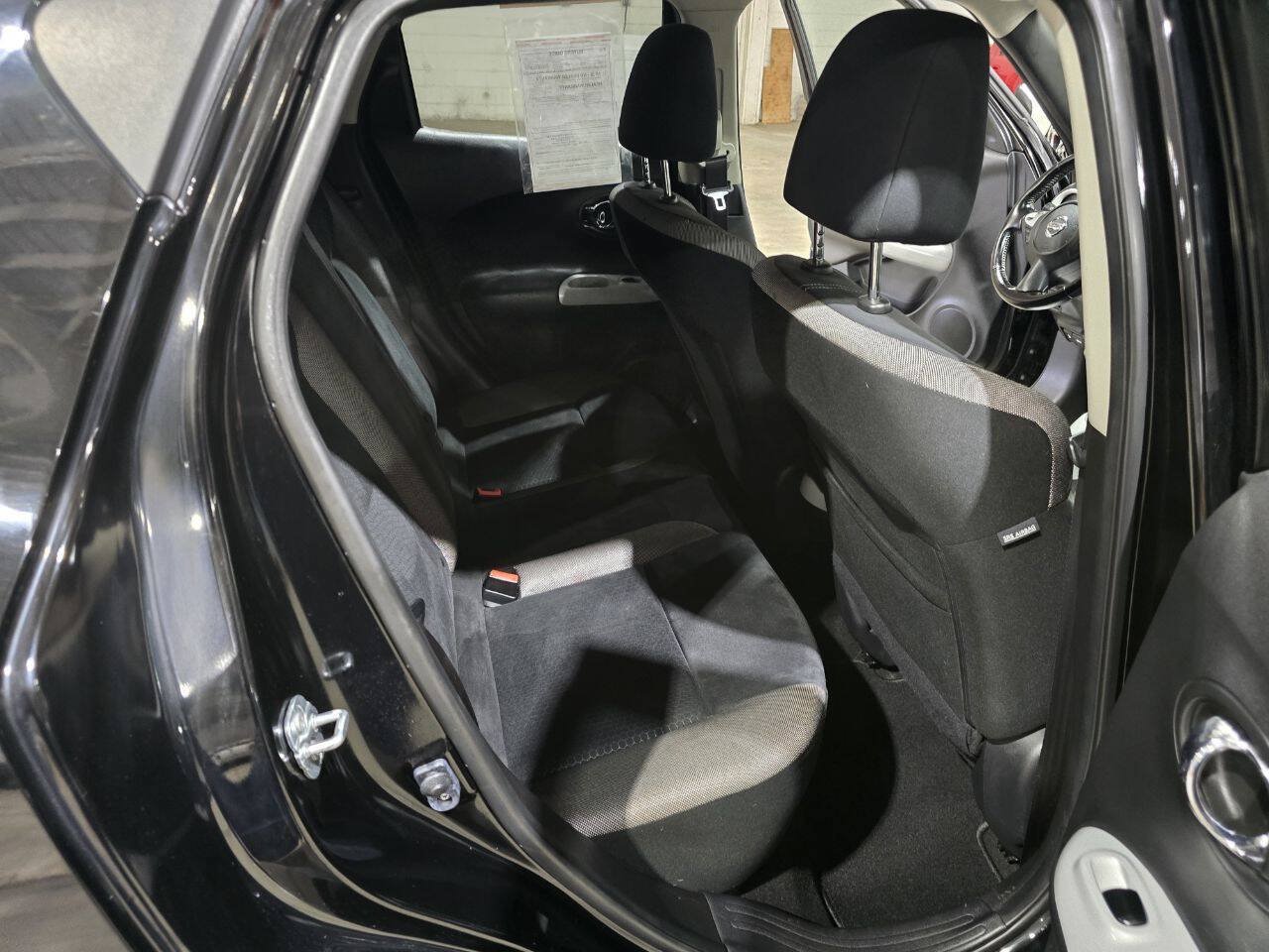 Used 2017 Nissan Juke SV AWD/4WD image 30