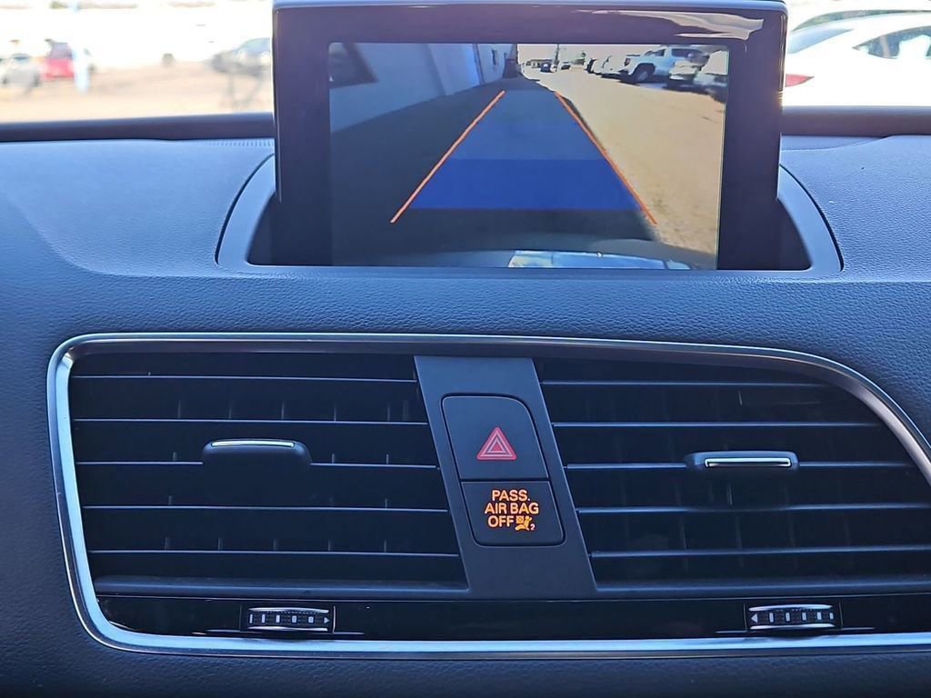 Used 2017 Audi Q3 2.0T Prestige w/ Prestige Package image 16