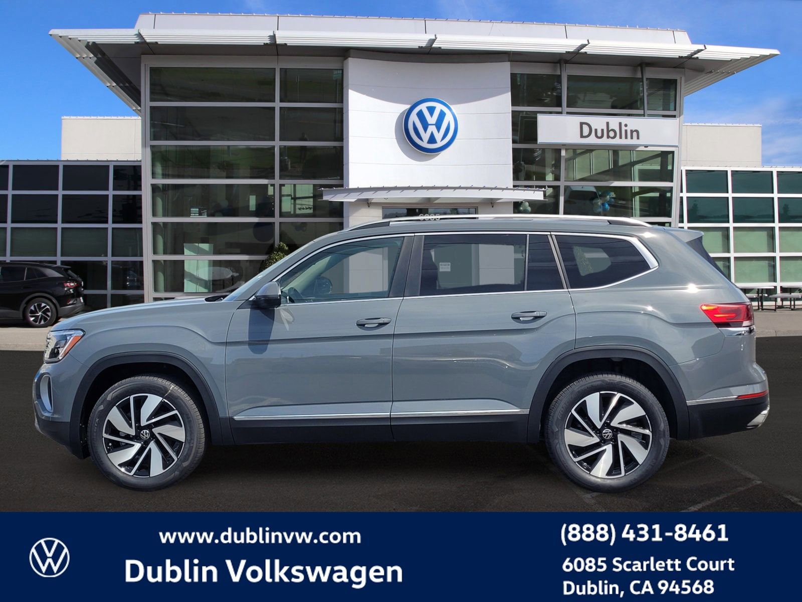 New 2025 Volkswagen Atlas SEL image 8