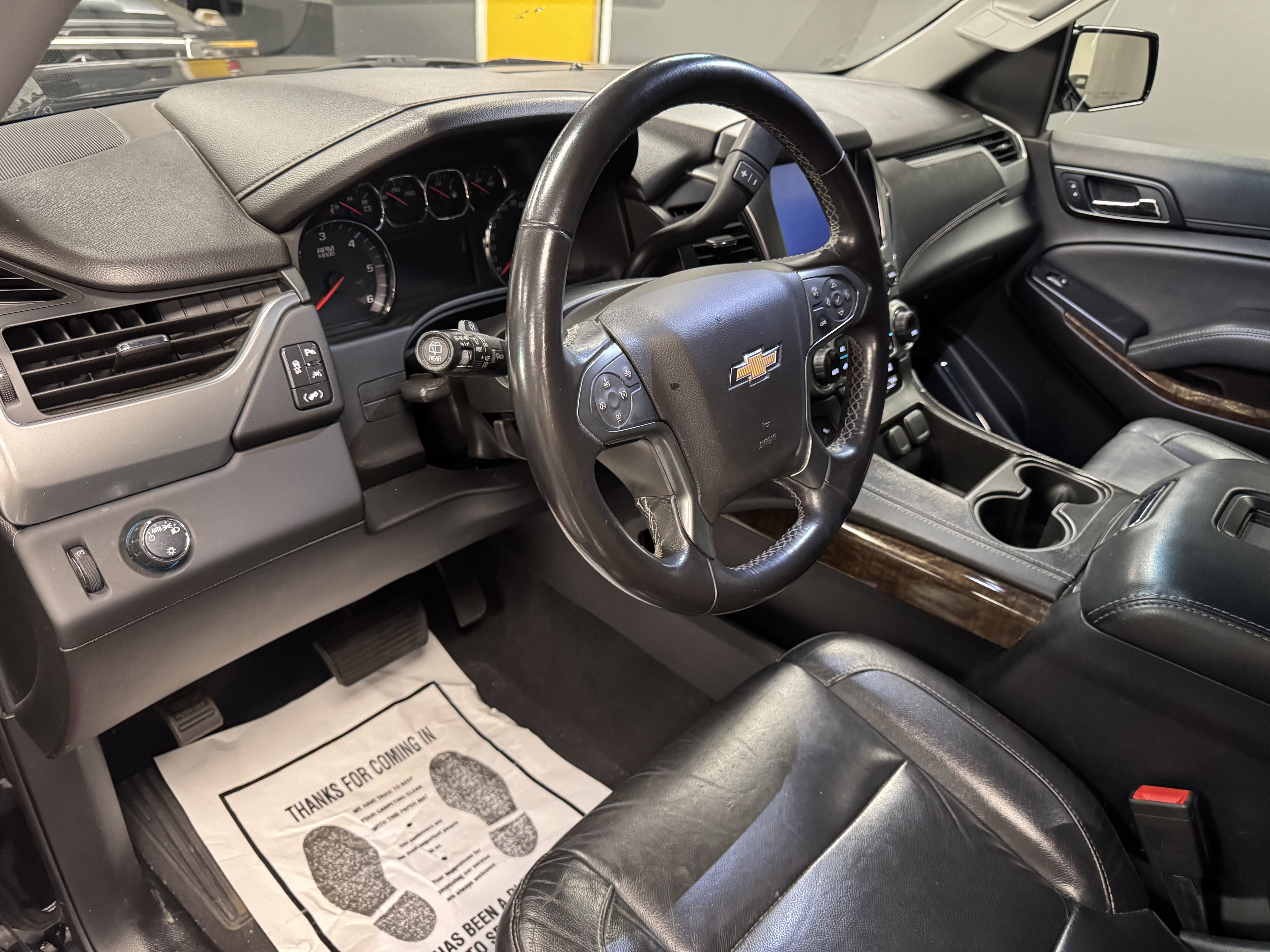 Used 2020 Chevrolet Suburban LT image 10