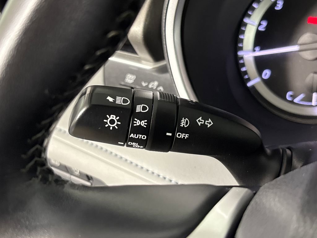 Used 2023 Toyota Highlander XLE image 18