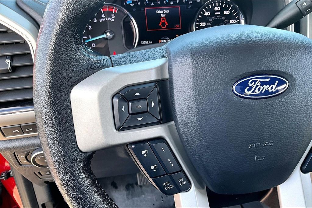 Certified 2022 Ford F350 Lariat w/ Black Appearance Package image 21