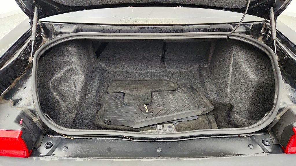 Used 2013 Dodge Challenger SXT RWD image 22