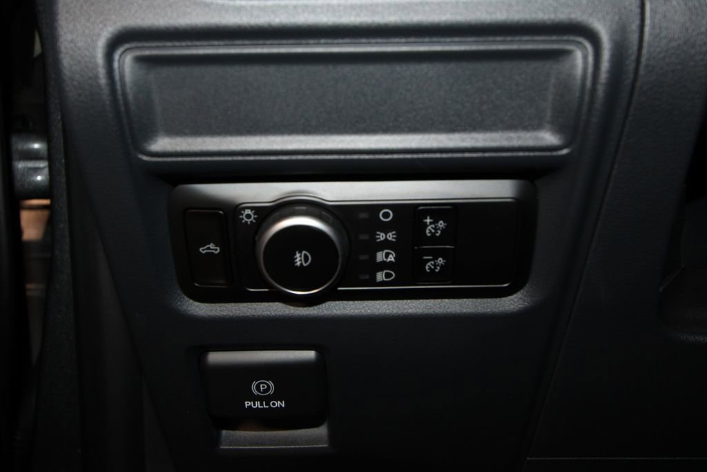 Used 2024 Ford F150 STX AWD/4WD image 9