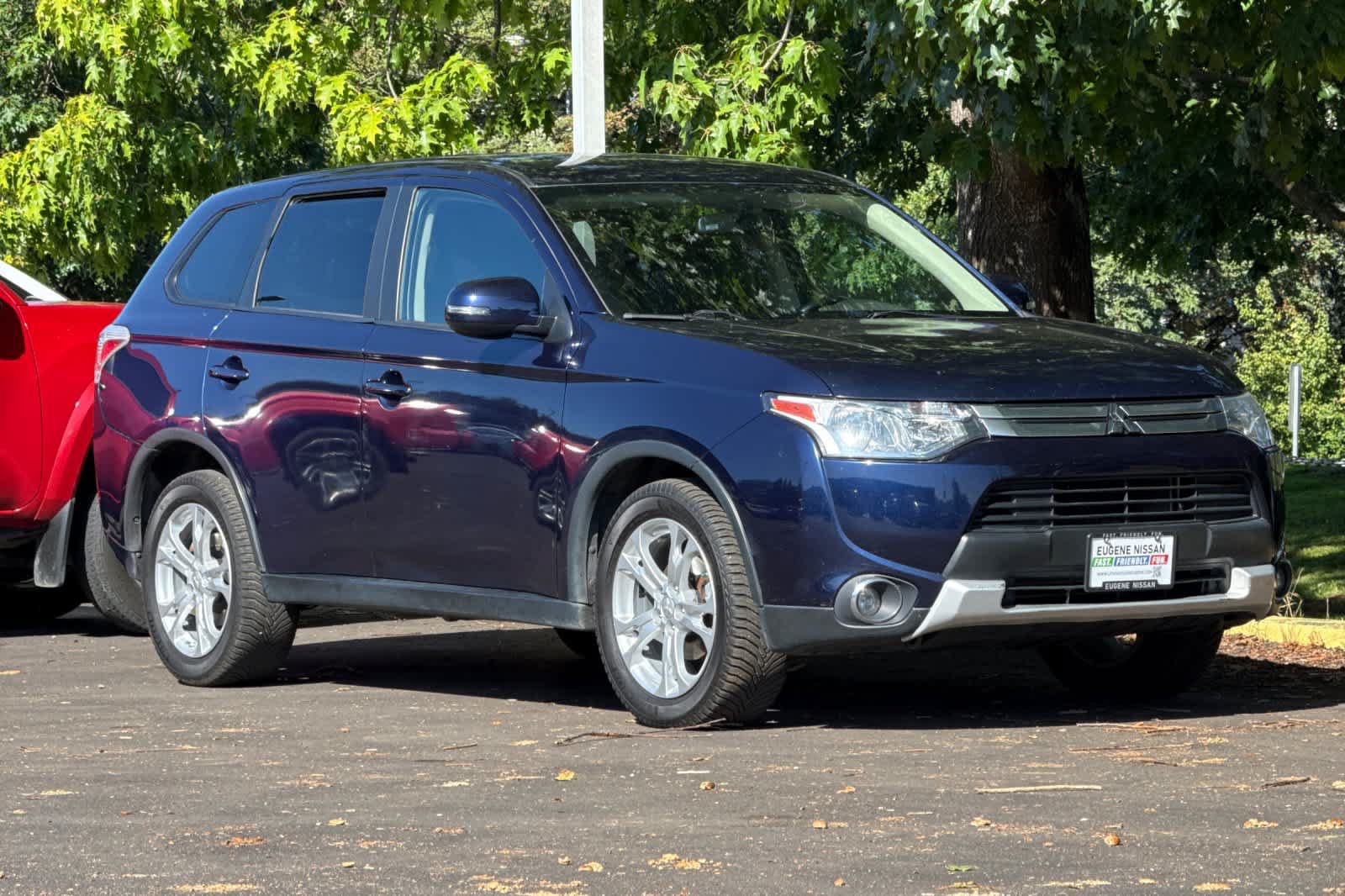 Used 2015 Mitsubishi Outlander SE AWD/4WD image 9