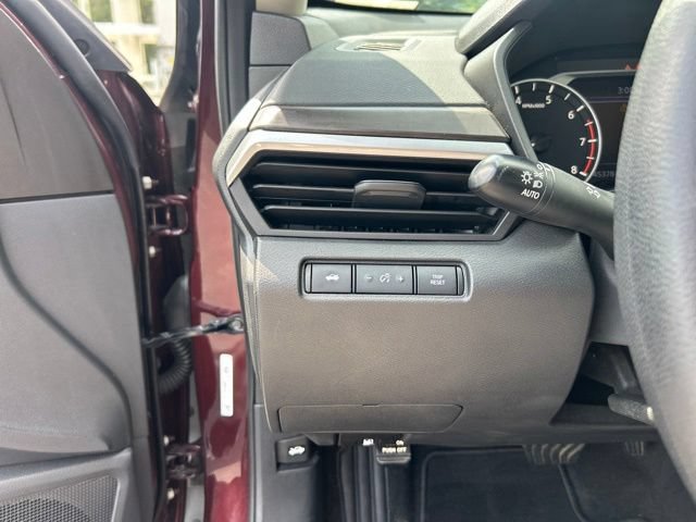 Used 2025 Nissan Altima 2.5 SV FWD image 24