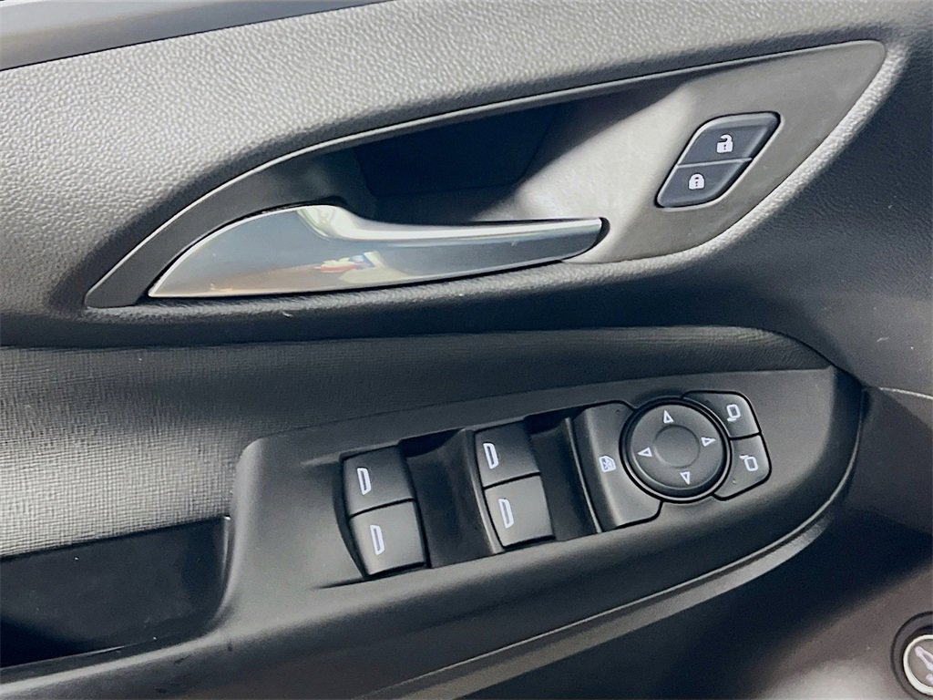 Used 2024 Buick Envista Preferred w/ Convenience II Package image 17