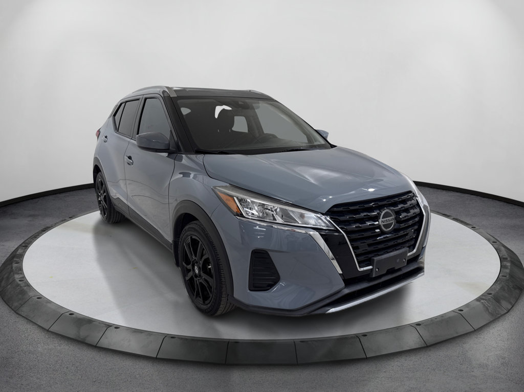 Used 2021 Nissan Kicks SV FWD image 3