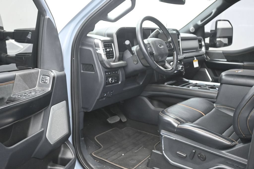 Used 2024 Ford F350 Platinum AWD/4WD image 10