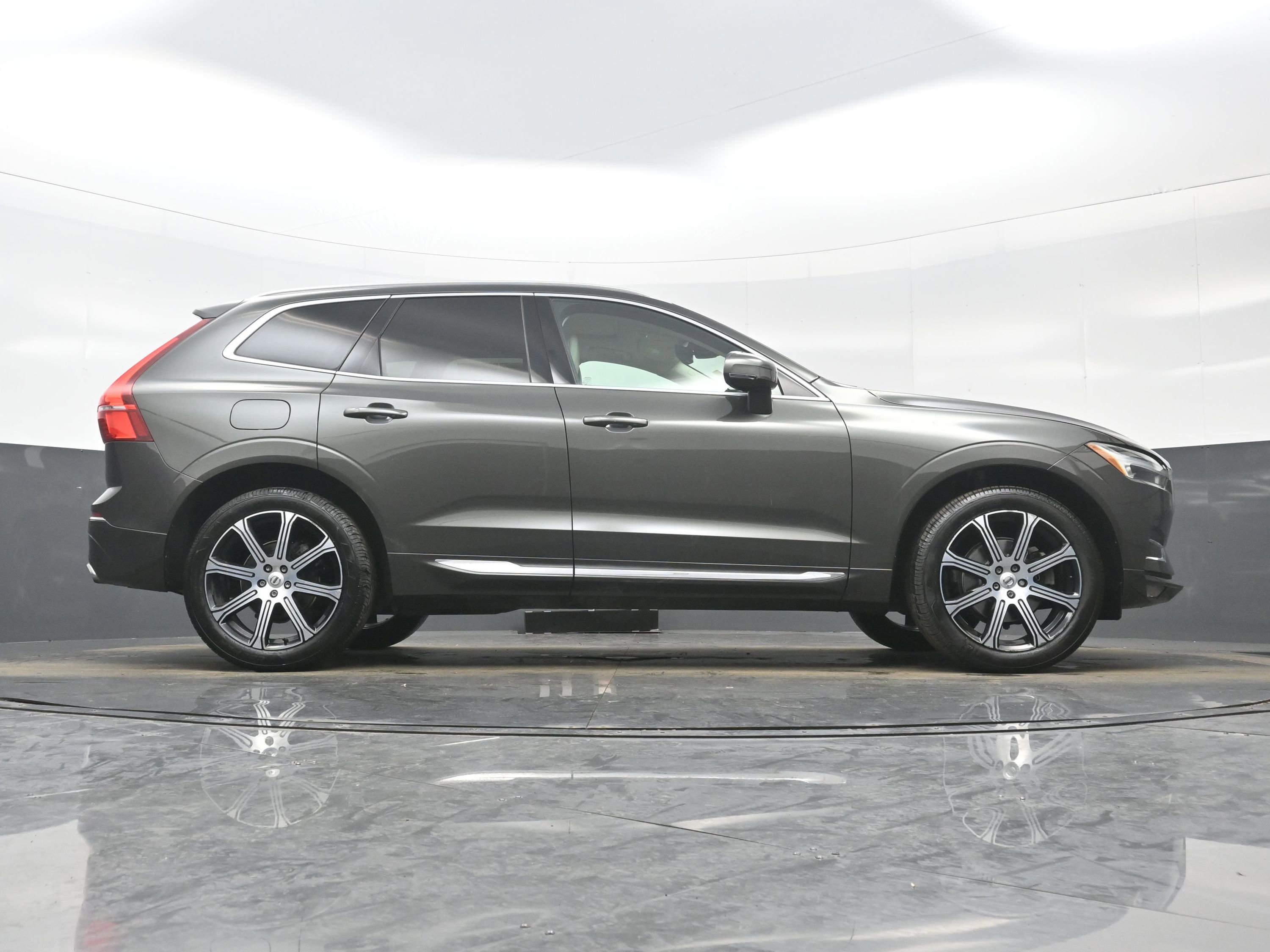 Used 2020 Volvo XC60 T5 Inscription w/ Protection Package Premier image 34