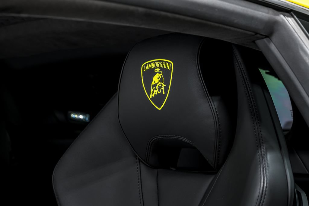 Used 2022 Lamborghini Huracan EVO AWD/4WD image 20