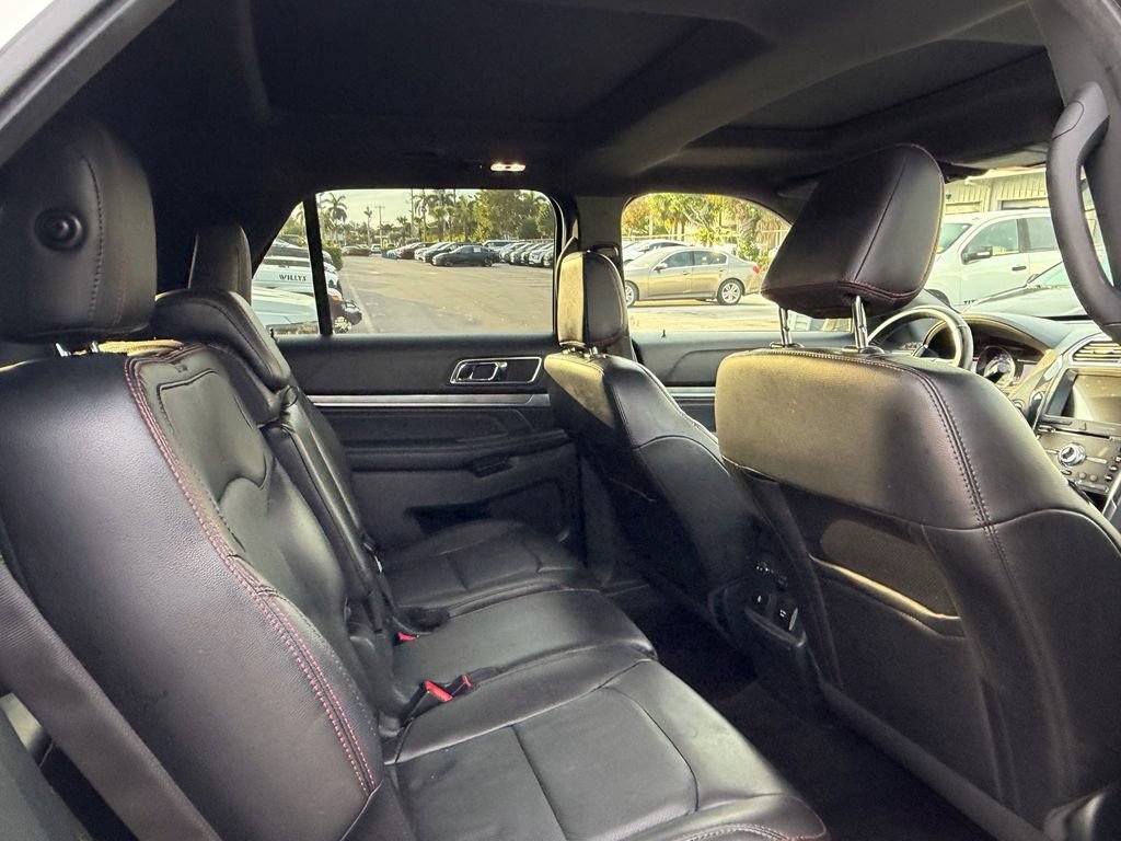 Used 2018 Ford Explorer Sport w/ Equipment Group 401A AWD/4WD image 17