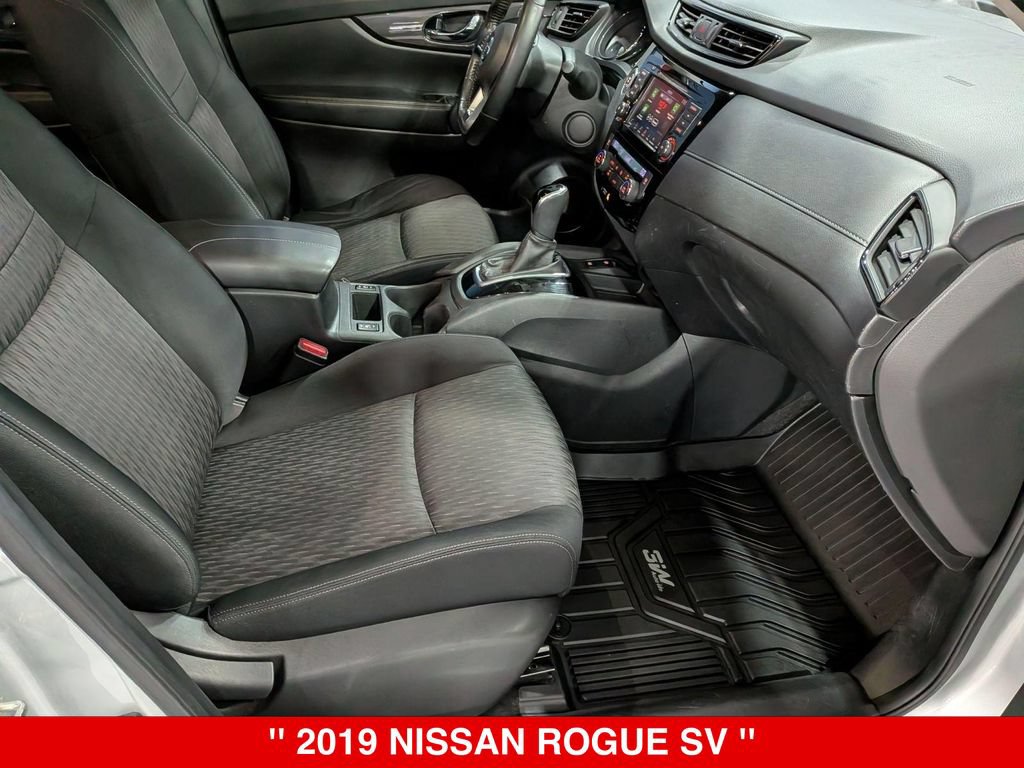 Used 2019 Nissan Rogue SV w/ Premium Package AWD/4WD image 32