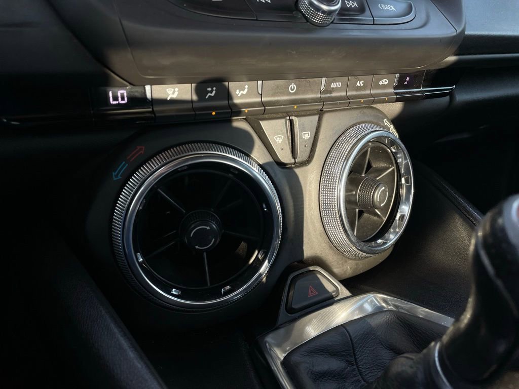 Used 2020 Chevrolet Camaro SS image 17