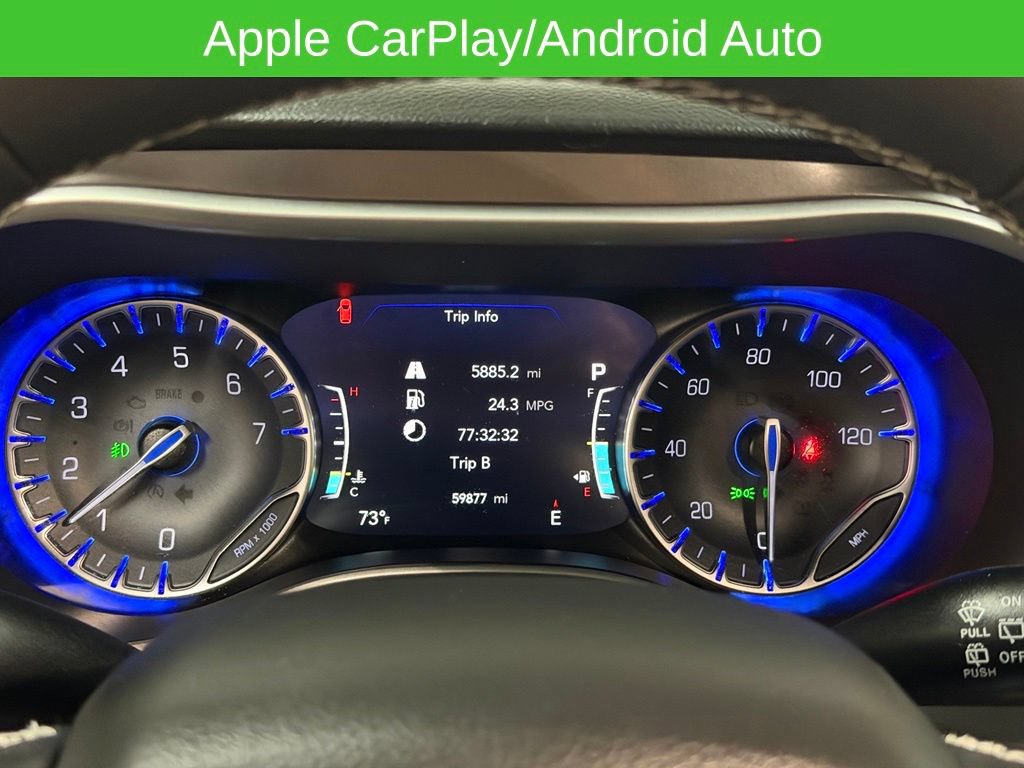 Used 2025 Chrysler Pacifica Select FWD image 39