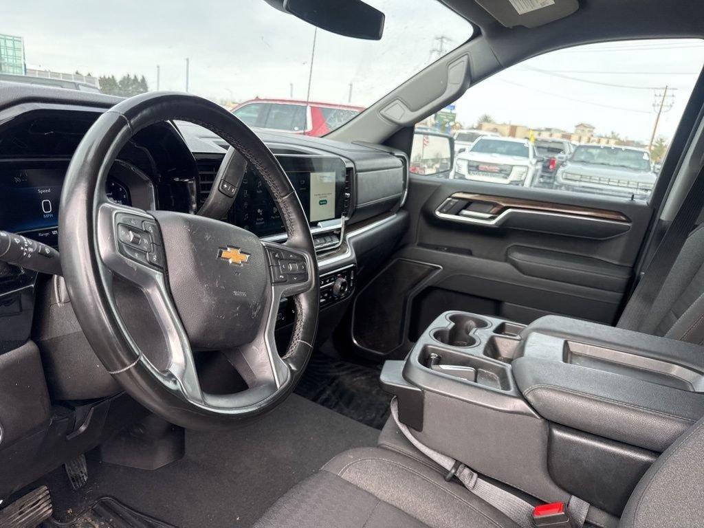 Used 2025 Chevrolet Silverado 1500 LT w/ Work Truck Package AWD/4WD image 16