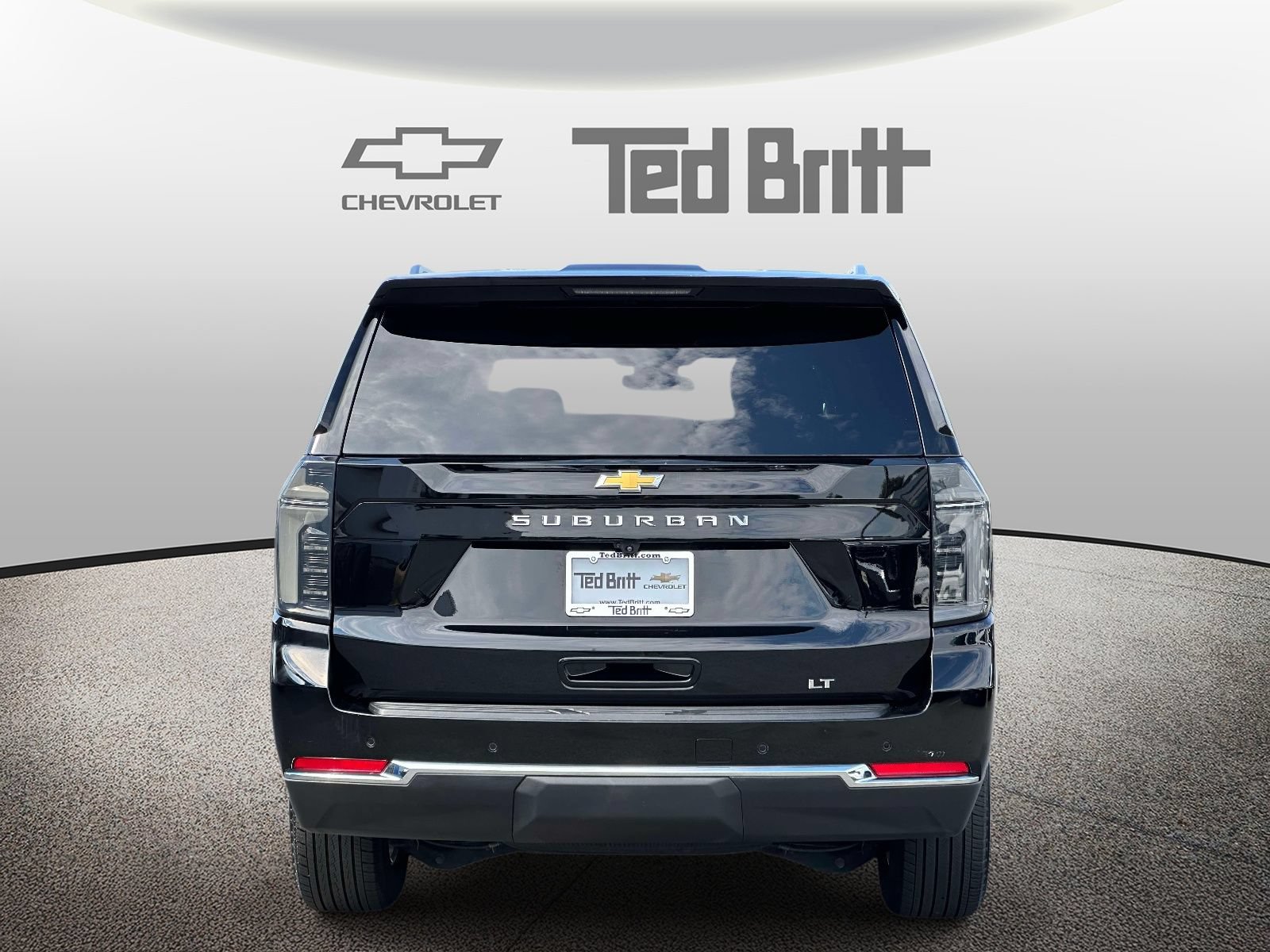Certified 2026 Chevrolet Suburban LT w/ Comfort Package AWD/4WD image 5