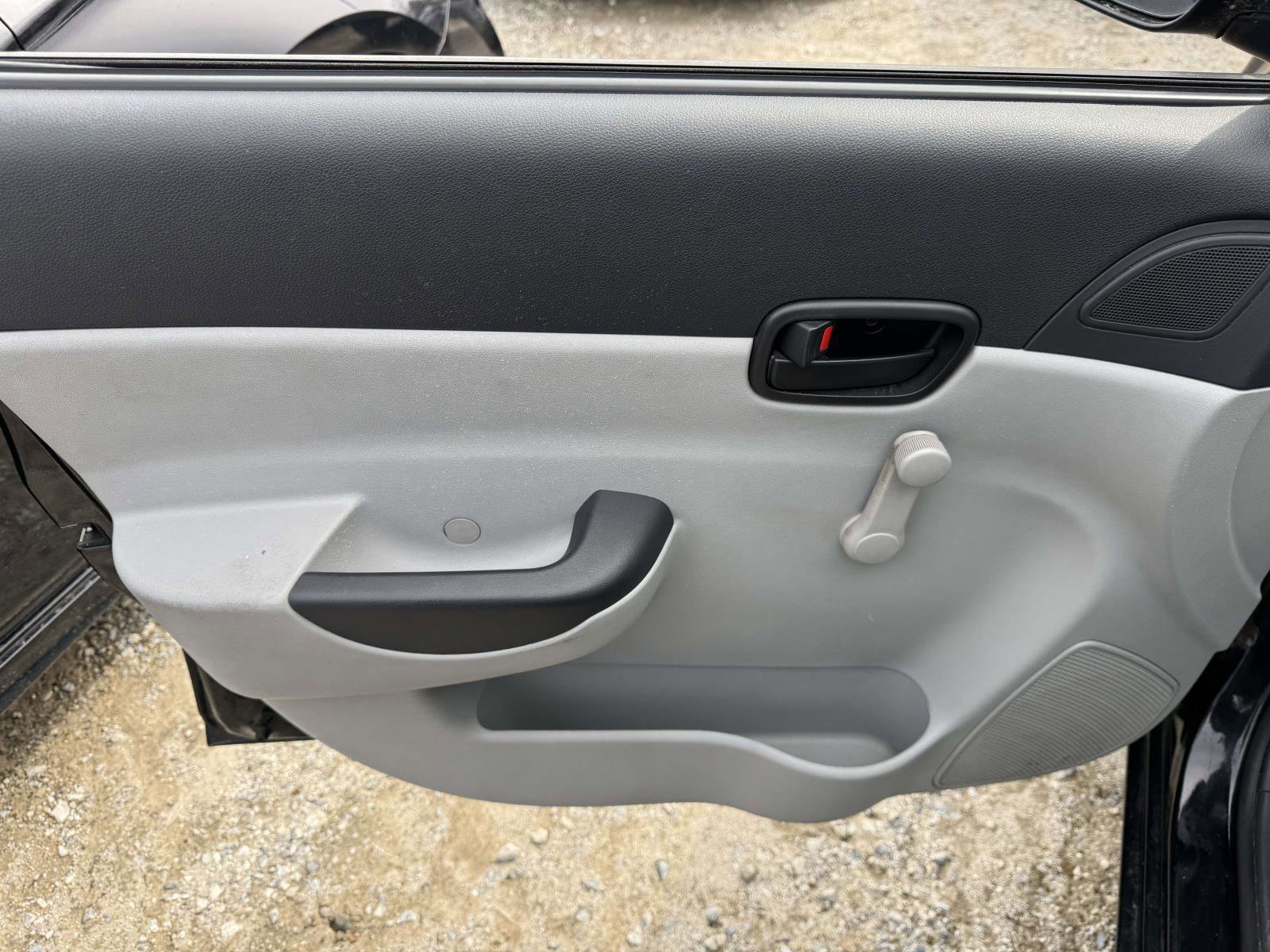 Used 2010 Hyundai Accent GLS image 13